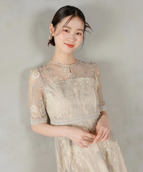 シック フラワー刺繍 パーティー ドレスかすみ シック フラワー刺繍 パーティー ドレス 結婚式 お呼ばれ