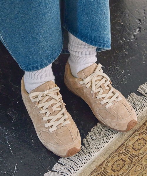 MOHI(モヒ)の「MOHI/モヒ ナチュラルスエードレースアップスニーカー(スニーカー・レディース・ブラック/モカ/ベージュ・24.5cm/24cm/23.5cm/23cm/22.5cm)」の3枚目の写真