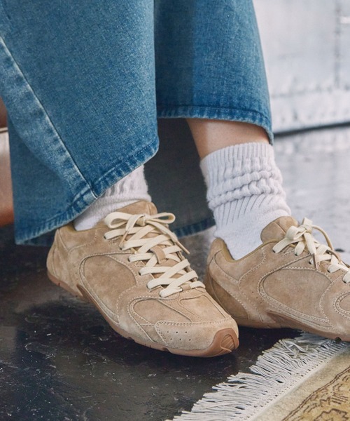 MOHI(モヒ)の「MOHI/モヒ ナチュラルスエードレースアップスニーカー(スニーカー・レディース・ブラック/モカ/ベージュ・24.5cm/24cm/23.5cm/23cm/22.5cm)」の15枚目の写真