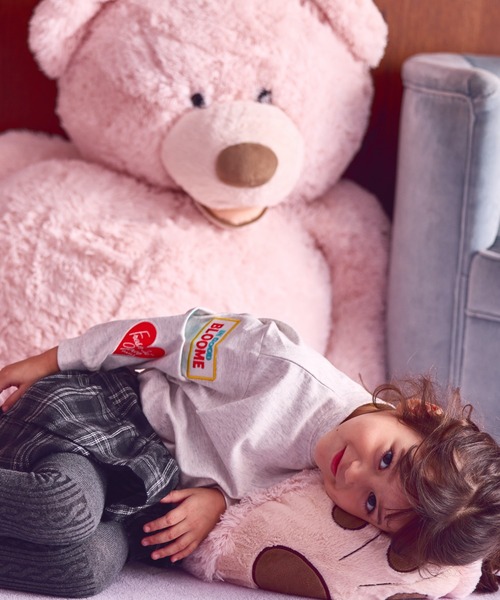 pairmanon（ペアマノン）の「【綿100%】ガールズ 刺繍ワッペン ゆるロンT（Tシャツ/カットソー・キッズ・ホワイト/グレー/ネイビー/ピンク・90/100/110/120/130/140/150）」の22枚目の写真