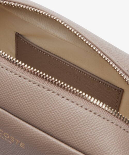 LACOSTE（ラコステ）の「シャンゼリゼ レザースクエアミニショルダーバッグ（ショルダーバッグ・レディース・ブルー/サンドベージュ/ブラック・FREE）」の10枚目の写真