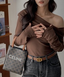 お値下げ！　ワンショルダーカットトップス ワンショルダーカットトップス オフショルダー」に該当する