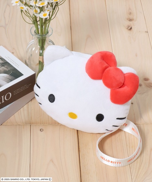sanrio（サンリオ）の「sanrio（サンリオ）キャラクターぬいぐるみショルダーバッグ/ハローキティ/シナモロール/クロミ/マイメロディ（ショルダーバッグ・レディース・ブラック/ピンク/ホワイト×ブルー/ホワイト×レッド・FREE）」の5枚目の写真