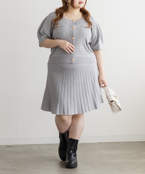 CLETTE(クレット)の「CLETTEオリジナルゴールドボタン半袖ケーブルカーディガン(カーディガン/ボレロ・レディース・グレー/ネイビー・LL/3L/4L)」の10枚目の写真