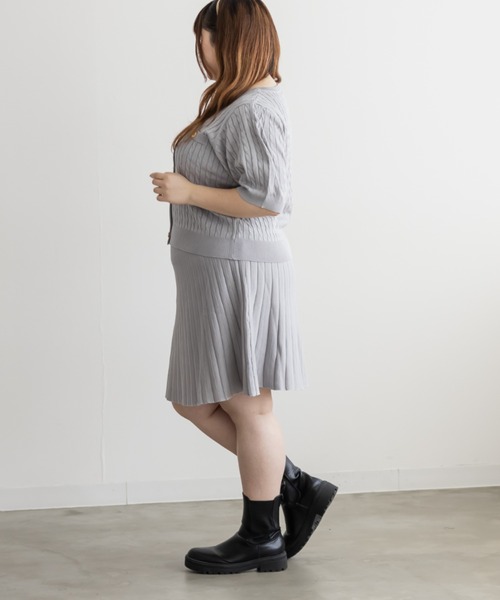 CLETTE(クレット)の「CLETTEオリジナルゴールドボタン半袖ケーブルカーディガン(カーディガン/ボレロ・レディース・グレー/ネイビー・LL/3L/4L)」の12枚目の写真