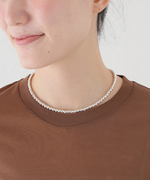 Spick & Span（スピックアンドスパン）の「ERICKA NICOLAS BEGAY ナバホパールNC 5mm/40cm ENB-NPN-5-40（ネックレス・レディース・シルバー・FREE）」の6枚目の写真