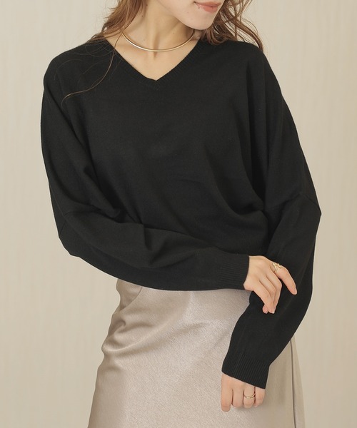 Lace Ladies(レースレディース)の「ソリッドカラー Vネック ドルマン ニット プルオーバー(ニット/セーター・レディース・ブラック/チャコールグレー/ネイビー/ブラウン・FREE)」の1枚目の写真