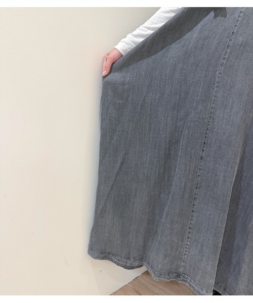 LUGIVA（ルギヴァ）の「【LUGIVA/ルギバ】テンセルデニム前後2wayジャンパースカート（ジャンパースカート・レディース・ブラック・FREE）」の13枚目の写真