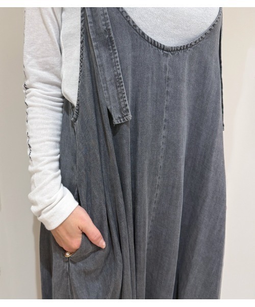 LUGIVA（ルギヴァ）の「【LUGIVA/ルギバ】テンセルデニム前後2wayジャンパースカート（ジャンパースカート・レディース・ブラック・FREE）」の11枚目の写真