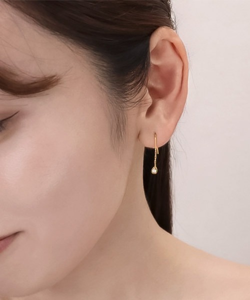 blackdia ocean(ブラックダイヤオーシャン)の「blackdia ocean 金属アレルギー対応 ジルコニア ドロップピアス 両耳(ピアス(両耳用)・レディース・ゴールド/ピンクゴールド/シルバー・FREE)」の1枚目の写真