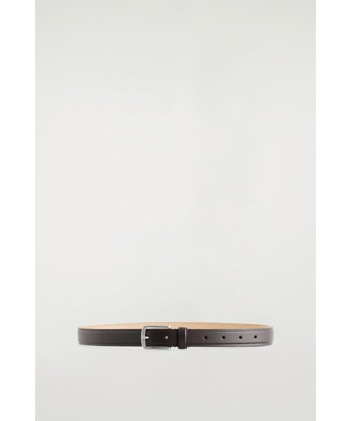 COS（コス）の「エンボスレザーベルト（ベルト・メンズ・ブラック/ダークブラウン・S/M/L/XS）」の4枚目の写真