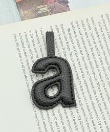 TAKA-Q（タカキュー）の「DRAW(ドロー) /ビーガンレザー イニシャルチャーム 【a】小文字タイプ（チャーム）」