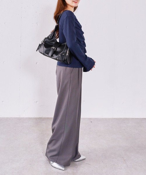 archives（アルシーヴ）の「２ｗａｙアシメボタンカットＴＯＰＳ（Tシャツ/カットソー・レディース・チャコールグレー/アイボリー/ブラック/モカ・MEDIUM）」の16枚目の写真