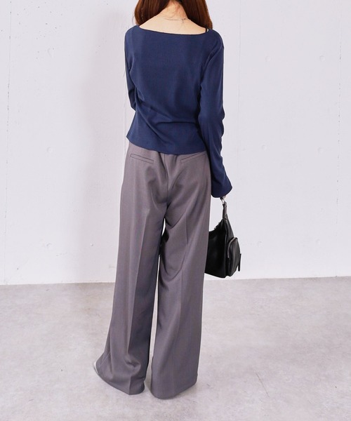 archives（アルシーヴ）の「２ｗａｙアシメボタンカットＴＯＰＳ（Tシャツ/カットソー・レディース・チャコールグレー/アイボリー/ブラック/モカ・MEDIUM）」の17枚目の写真