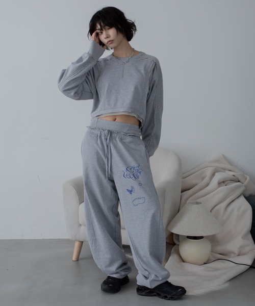 VACANCY（ヴァカンシー）の「チュール切替ショート丈スウェットトップス（スウェット・レディース・オフホワイト/グレー/チャコールグレー・FREE）」の14枚目の写真