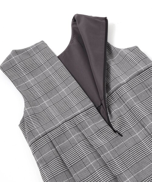 BeBe（ベベ）の「【お揃い】グレンチェックプリーツジャンパースカート（ジャンパースカート・キッズ・ブラウン系その他/グレー系その他・120cm/140cm/130cm/150cm/110cm）」の15枚目の写真