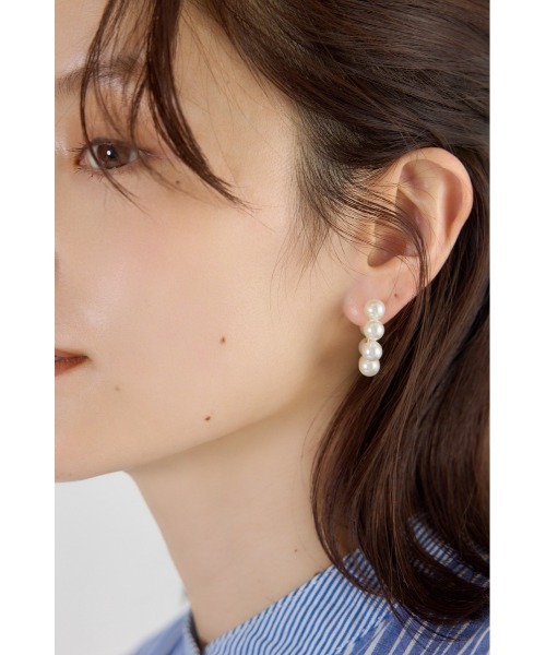 RODEO CROWNS WIDE BOWL(ロデオクラウンズワイドボウル)の「フェイクパールフープピアス(ピアス(両耳用)・レディース・ゴールド・FREE)」の6枚目の写真
