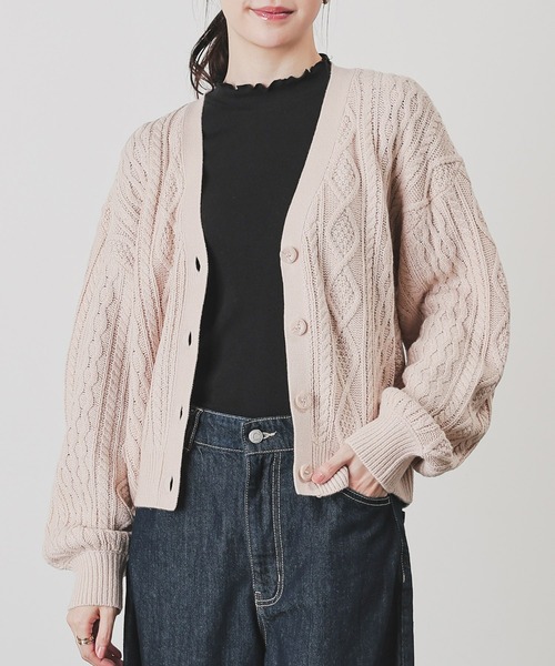 Honeys(ハニーズ)の「ケーブル編Vカーディガン(カーディガン/ボレロ・レディース・ピンク/レッド/ベージュ系その他/ミント/ヘザーチャコール/アイボリー/ブラウン系その他・L/M/LL/S)」の11枚目の写真