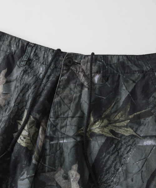 HINSON(ヒンソン)の「HINSON/ヒンソン 6pocket pants/6ポケット カモフラ カーゴパンツ(カーゴパンツ・メンズ・チャコールグレー/ブラウン・LARGE/SMALL/MEDIUM)」の4枚目の写真