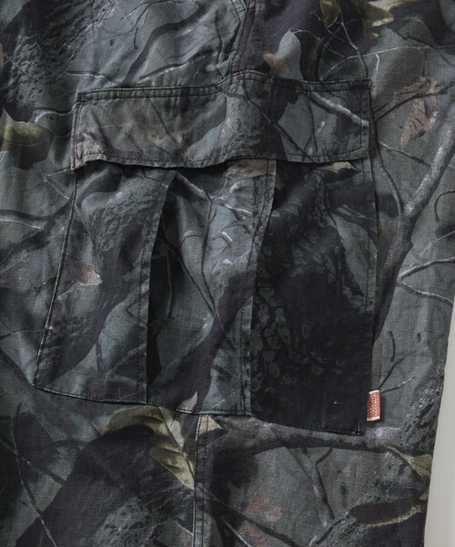 HINSON(ヒンソン)の「HINSON/ヒンソン 6pocket pants/6ポケット カモフラ カーゴパンツ(カーゴパンツ・メンズ・チャコールグレー/ブラウン・LARGE/SMALL/MEDIUM)」の9枚目の写真