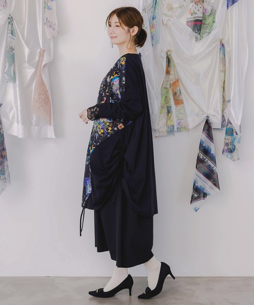 iS ScoLar（イズスカラー）の「553238：ネコと花の天の川柄 ドロストワンピース（ワンピース・レディース・ブラック/ベージュ/ネイビー・M）」の15枚目の写真