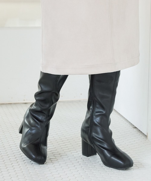 Honeys(ハニーズ)の「ヒールロングブーツ(ブーツ・レディース・ダークブラウン/ブラック・3L/L/LL/M/S)」の2枚目の写真