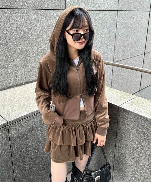 sedacle girl（セダクルガール）の「クロスモチーフベロアパーカー【SETUP着用可能】（パーカー・レディース・ブラック/ブラウン・SMALL/MEDIUM）」の12枚目の写真