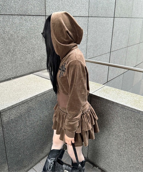 sedacle girl（セダクルガール）の「クロスモチーフベロアパーカー【SETUP着用可能】（パーカー・レディース・ブラック/ブラウン・SMALL/MEDIUM）」の13枚目の写真