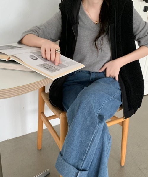 ABITOKYO(アビトーキョー)の「フーディ付きボアベスト(ベスト・レディース・ブラック/ベージュ/モカ・XL/L/M)」の9枚目の写真
