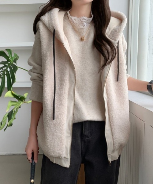 ABITOKYO(アビトーキョー)の「フーディ付きボアベスト(ベスト・レディース・ブラック/ベージュ/モカ・XL/L/M)」の14枚目の写真