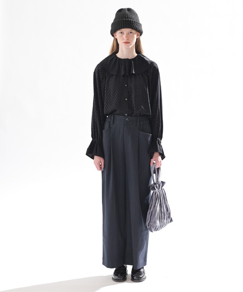 Kelen（ケレン）の「「KELEN / ケレン」フリルデザインブラウス（シャツ/ブラウス・レディース・ブラック/オフホワイト/ベージュ/ネイビー・S/M）」の5枚目の写真