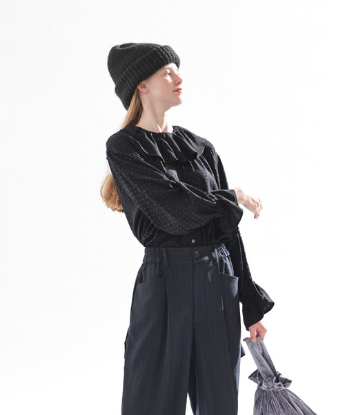 Kelen（ケレン）の「「KELEN / ケレン」フリルデザインブラウス（シャツ/ブラウス・レディース・ブラック/オフホワイト/ベージュ/ネイビー・S/M）」の7枚目の写真