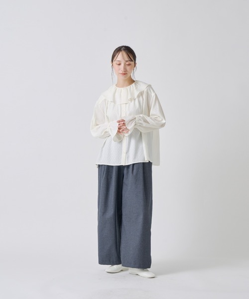 Kelen（ケレン）の「「KELEN / ケレン」フリルデザインブラウス（シャツ/ブラウス・レディース・ブラック/オフホワイト/ベージュ/ネイビー・S/M）」の12枚目の写真