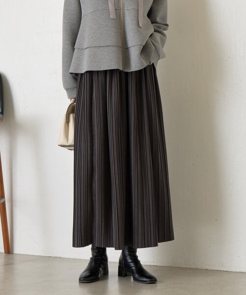 Jena espace merveilleux(ジェナ エスパスメルヴェイユ)の「ピーチボックスプリーツスカート(スカート・レディース・ベージュ/パープル/チャコールグレー・FREE)」の8枚目の写真
