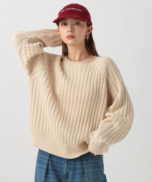 BAYFLOW（ベイフロー）の「アウトリンキングケーブルプルオーバー（ニット/セーター・レディース・オフホワイト/レッド/マスタード/ネイビー・FREE）」の2枚目の写真