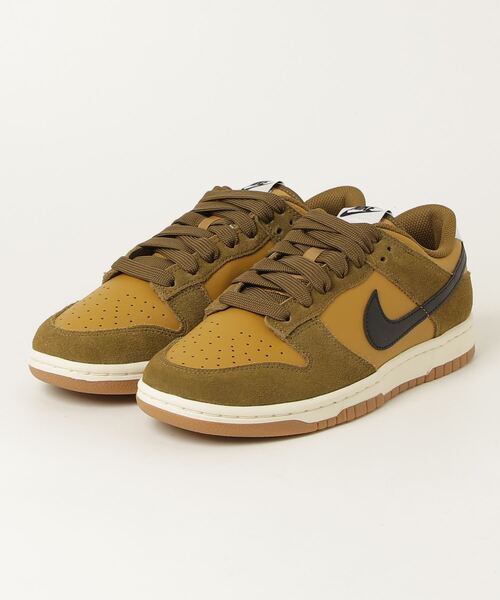 NIKE(ナイキ)の「DUNK LOW RETRO SE(スニーカー・メンズ・ブラウン系その他・26.0cm/26.5cm/27.0cm/27.5cm/28.0cm)」の1枚目の写真