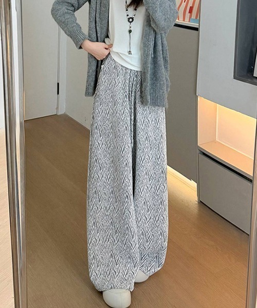 maison de LATIR(メゾンドラティール)の「快適ハイウエスト柄ワイドフルレングスパンツ(その他パンツ・レディース・ブラック/ブラウン・FREE)」の7枚目の写真