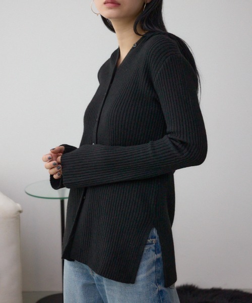 AZUL by moussy(アズールバイマウジー)の「フーディーカーデ(カーディガン/ボレロ・レディース・ブラウン/レッド/杢グレー/ブラック・FREE)」の2枚目の写真