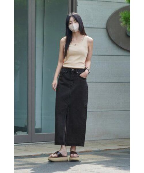 MUSINSA STANDARD WOMAN(ムシンサスタンダードウーマン)の「ウーマンズフロントスリットデニムロングスカート【ウォッシュドブラック】(スカート・レディース・その他・SMALL/MEDIUM/LARGE/X-SMALL)」の13枚目の写真