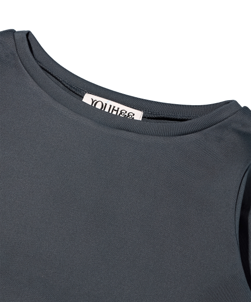 YOUHEE(ユヒ)の「BASIC BOAT NECK LONG SLEEVE CHARCOAL(Tシャツ/カットソー・レディース・その他・SMALL/MEDIUM)」の4枚目の写真