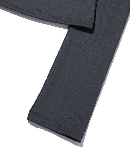 YOUHEE(ユヒ)の「BASIC BOAT NECK LONG SLEEVE CHARCOAL(Tシャツ/カットソー・レディース・その他・SMALL/MEDIUM)」の5枚目の写真