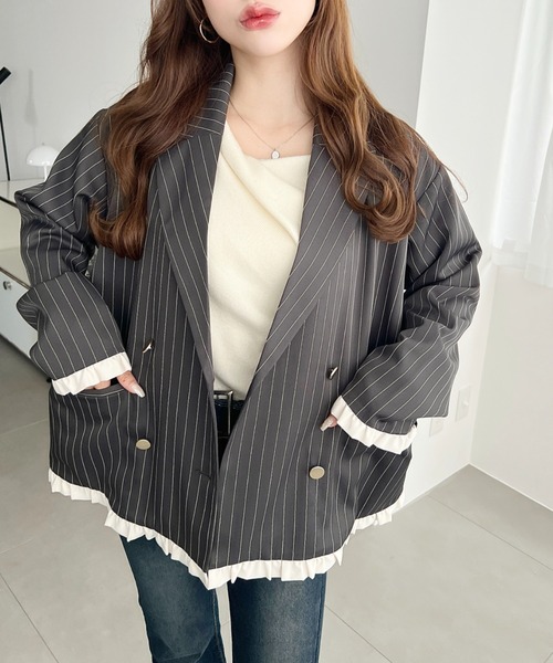 moment+(モーメントプラス)の「マットゴールド釦配色フリルピンストライプWテーラージャケット(テーラードジャケット・レディース・ネイビー/ベージュ/ブラック/チャコールグレー/ブラウン・M/L)」の9枚目の写真