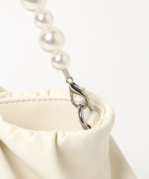 LEPSIM（レプシィム）の「【入卒式／セレモニー】パール2WAYバッグ　604308（ショルダーバッグ・レディース・ブラック/アイボリー・ONE SIZE）」の11枚目の写真