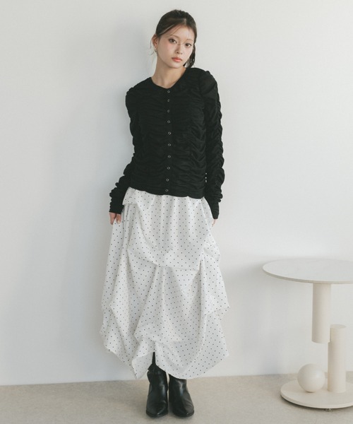 VANNIE U(ヴァニーユー)の「リングスナップシャーリングシアートップス / カーディガン(Tシャツ/カットソー・レディース・ブラック/ホワイト/ベージュ・FREE)」の22枚目の写真