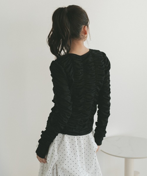 VANNIE U(ヴァニーユー)の「リングスナップシャーリングシアートップス / カーディガン(Tシャツ/カットソー・レディース・ブラック/ホワイト/ベージュ・FREE)」の20枚目の写真