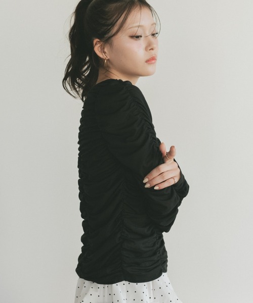 VANNIE U(ヴァニーユー)の「リングスナップシャーリングシアートップス / カーディガン(Tシャツ/カットソー・レディース・ブラック/ホワイト/ベージュ・FREE)」の14枚目の写真
