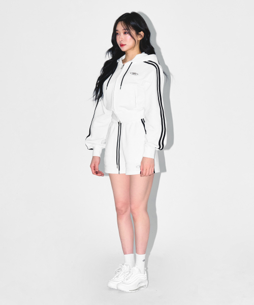 BORN TO WIN（ボーントゥウィン）の「W CHROME B TRACK LINE SHORTS [WHITE]（その他パンツ・レディース・その他・1/2）」の6枚目の写真
