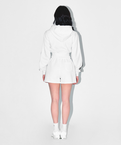BORN TO WIN（ボーントゥウィン）の「W CHROME B TRACK LINE SHORTS [WHITE]（その他パンツ・レディース・その他・1/2）」の2枚目の写真