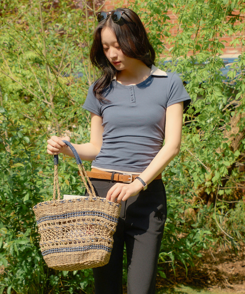 SALON DE YOHN(サロンドヨーン)の「Collar Point Slim Fit T_ Navy(Tシャツ/カットソー・レディース・その他・SMALL/MEDIUM)」の3枚目の写真