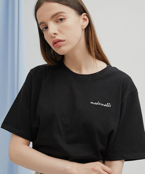 MODERNABLE(モダンエイブル)の「ベーシックTシャツ - ブラック(Tシャツ/カットソー・レディース・その他・FREE)」の1枚目の写真
